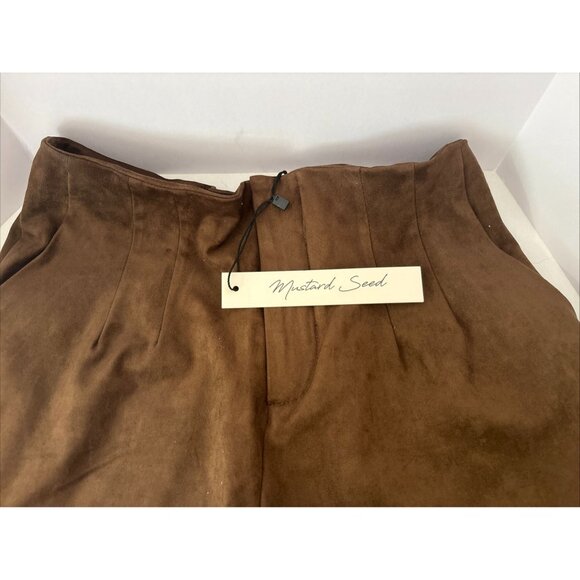 Mustard Seed Womens Brown Faux Suede Pleated Shorts With Zipper Closure - Picture 7 of 13